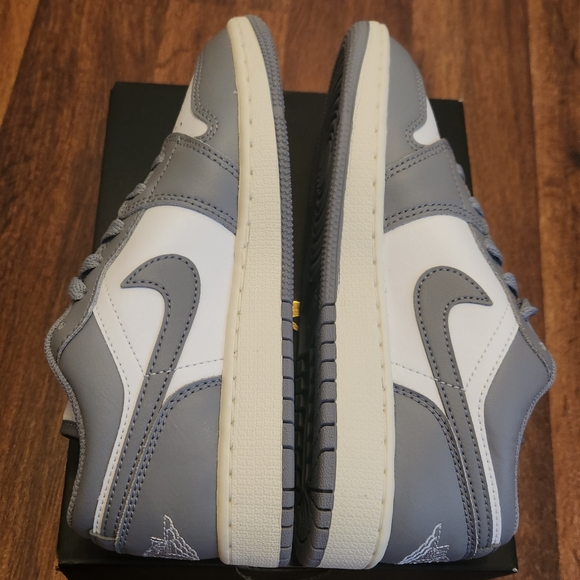 Air Jordan 1 Low "Vintage Grey" - Picture 4 of 9